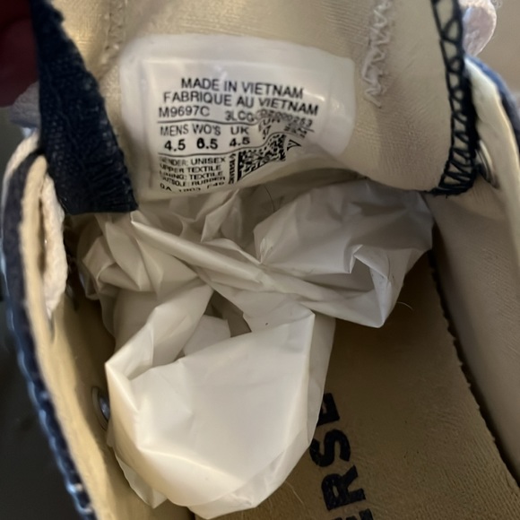 Navy converse 6.5 - Picture 5 of 6